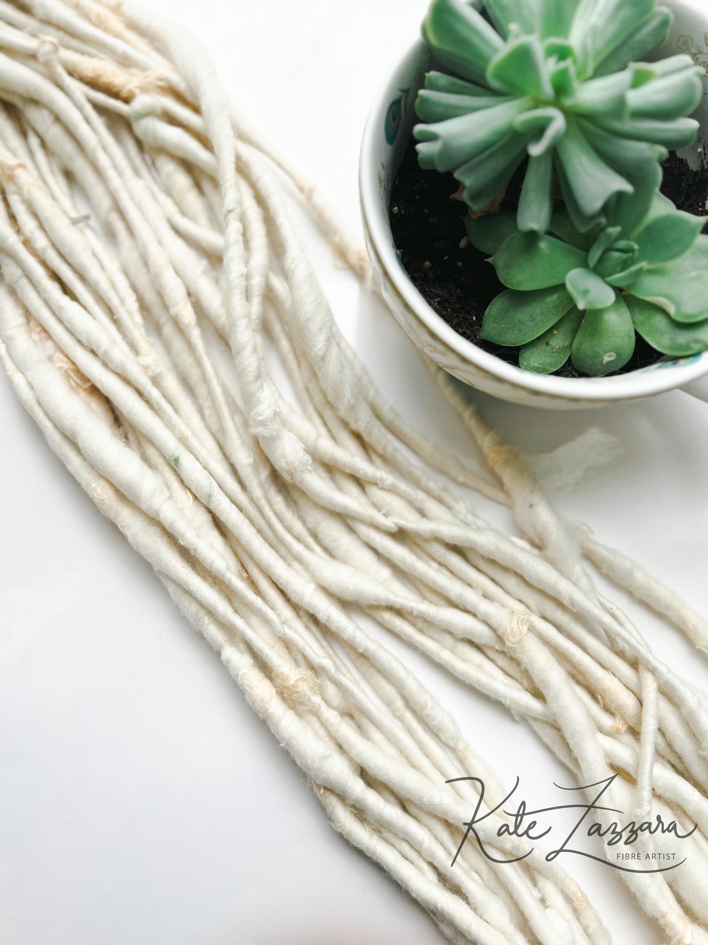 20 yards / Hand Spun Art Yarn
